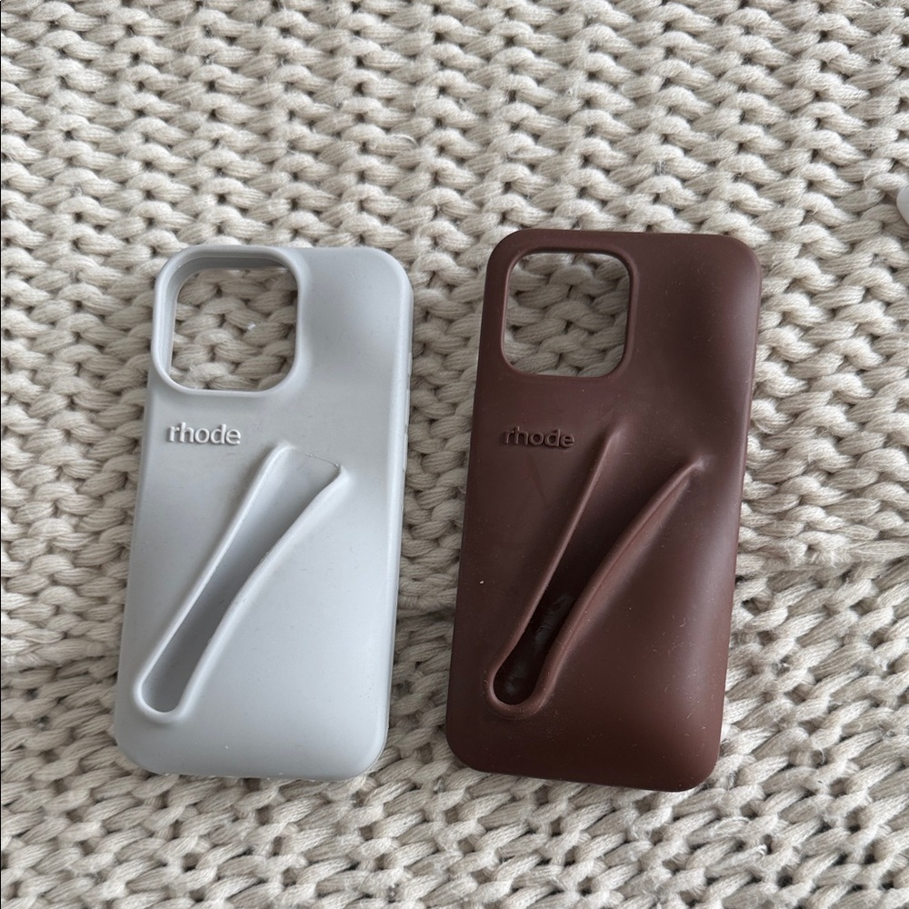 RHODE Silicone Phone Case Pair in Light Gray and Chocolate Brown